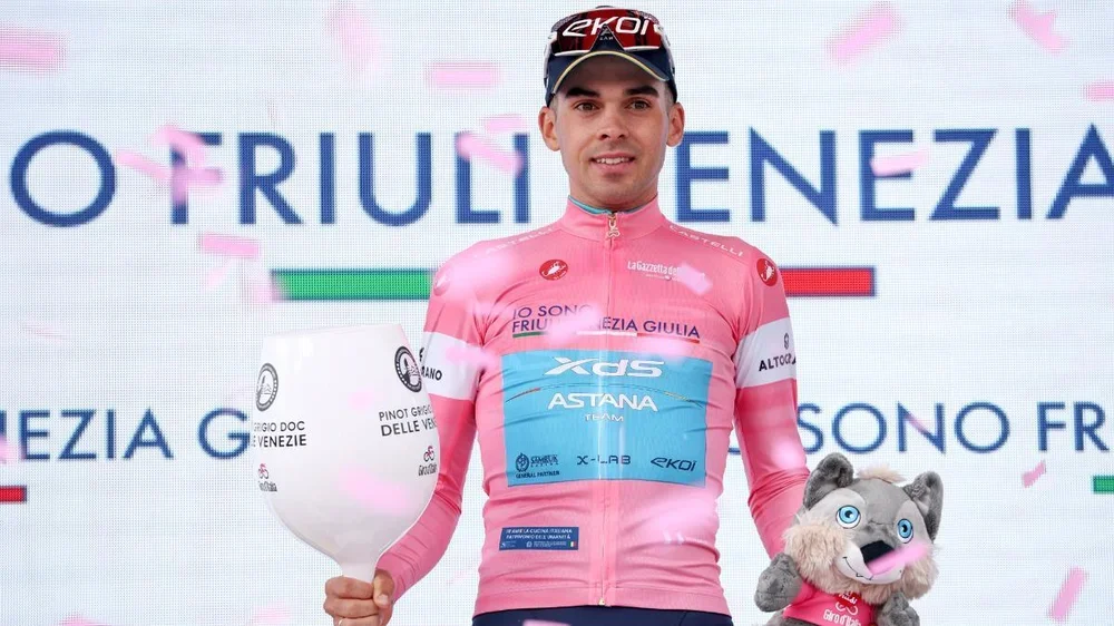Guillermo Silva, líder de la clasificación general del Giro de Italia 2026 tras la etapa 3
